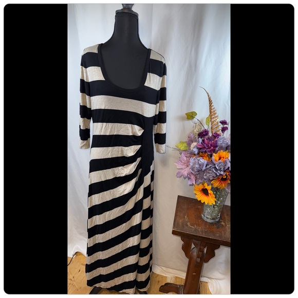 Calvin Klein Dresses & Skirts - Calvin Klein Black Tan Stripe Maxi Dress 3/4 Sleeve Stretch Size 12